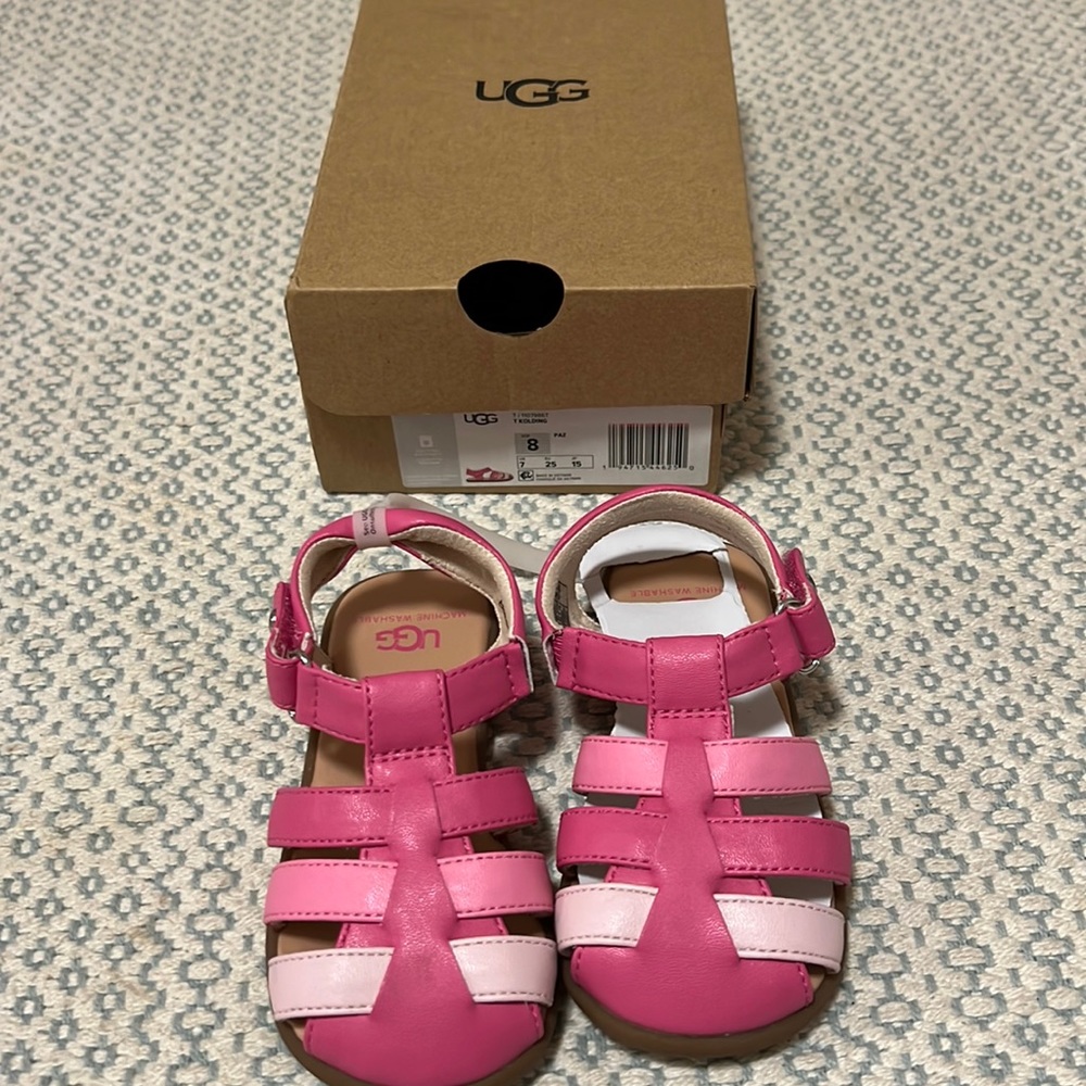 UGG USA 8 pink sandals NWT